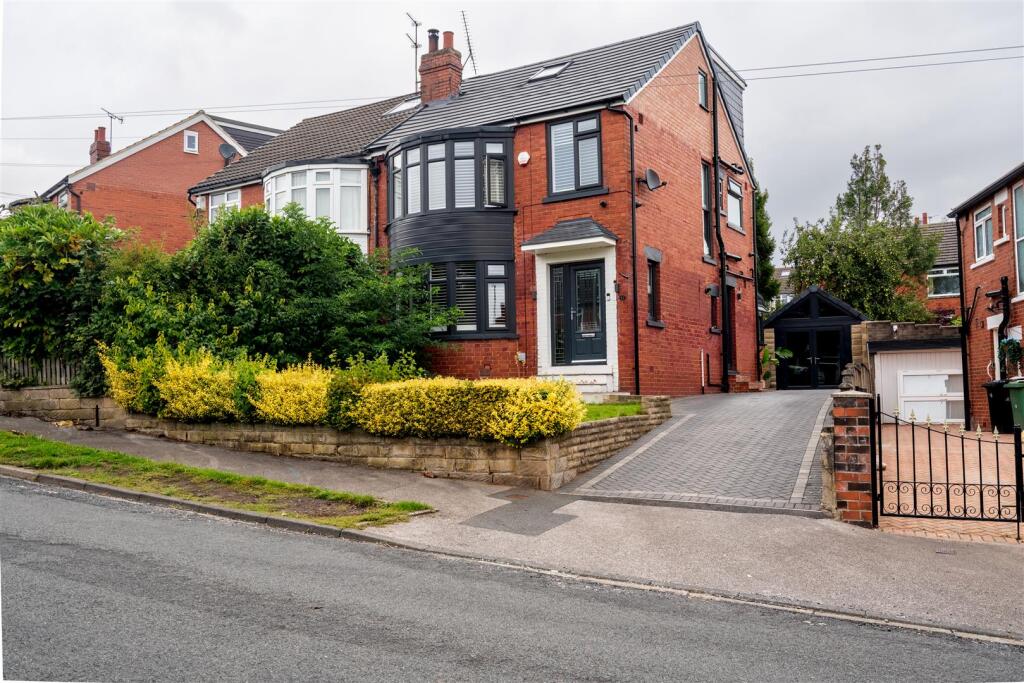 4-bed semi-detached on Chelwood Avenue, Roundhay, £539,000