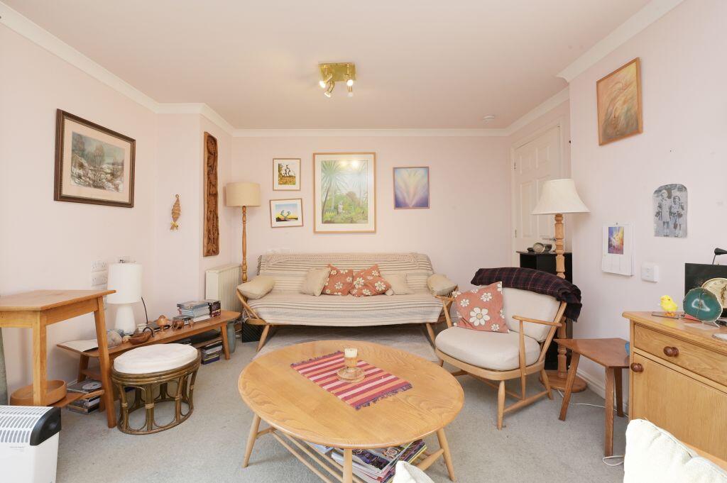 Apartment in Edinburgh, Firrhill, Comiston - View 3