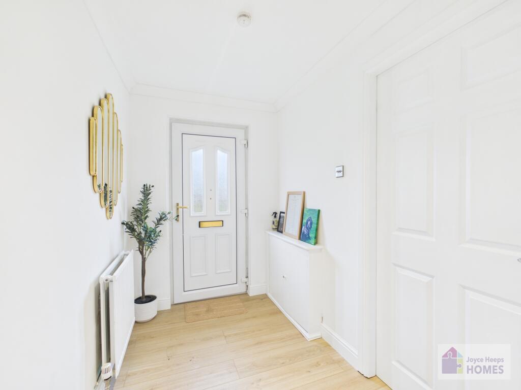 House in East Kilbride, Long Calderwood, Calderwood - View 2