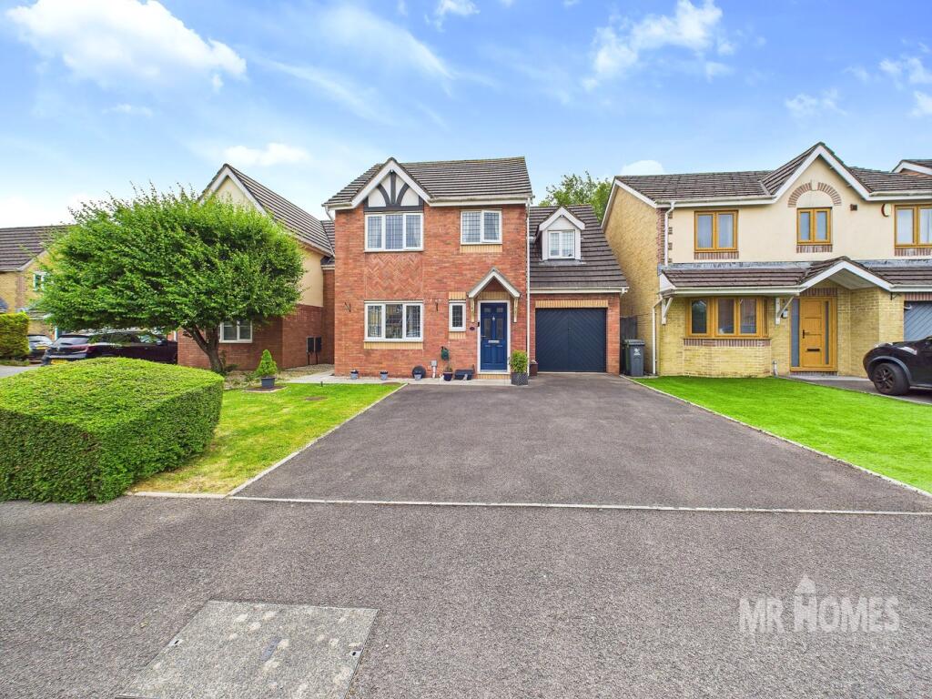 4-bed detached on Clos Eiddiw, Cardiff, CF5, £360,000
