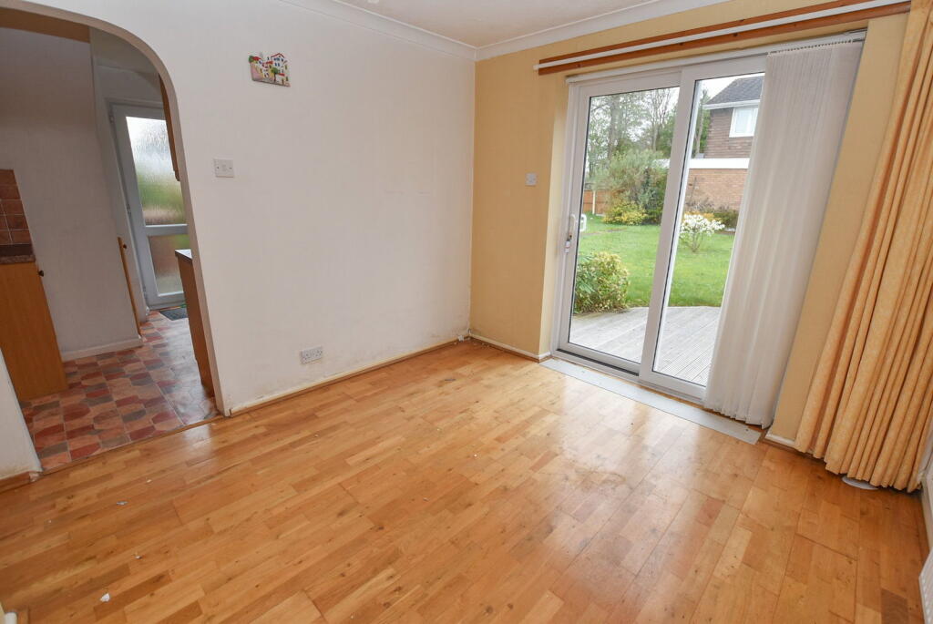 Woodkind Hey, Spital, Wirral, CH63 9LR photo 4