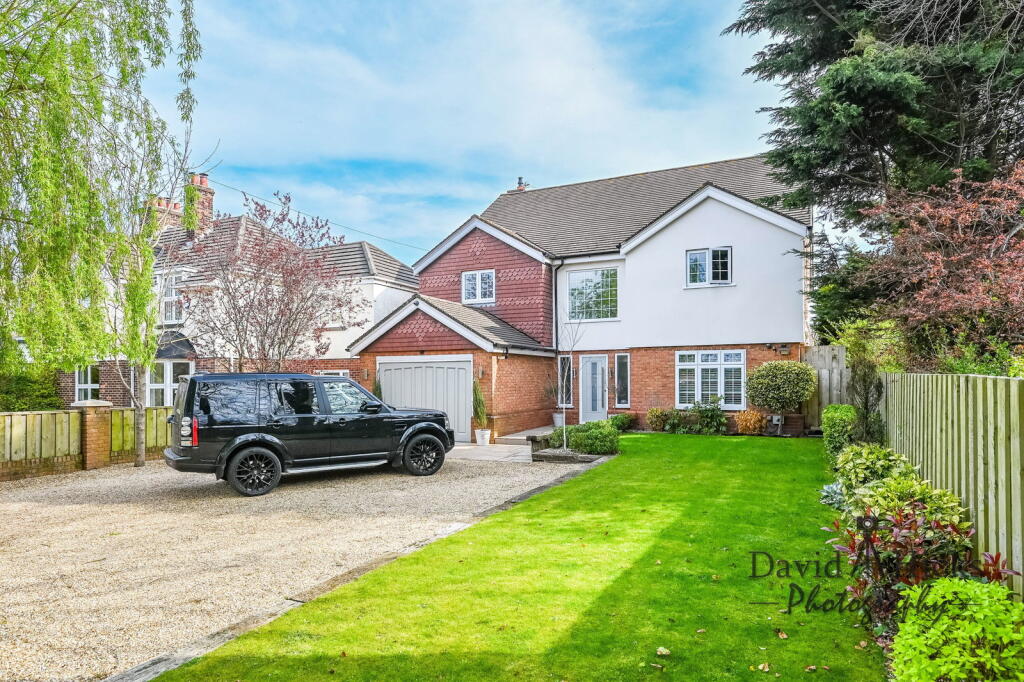 Main image of property: Southport Road, Lydiate, Liverpool, L31 4EG