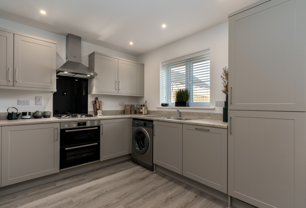 Main image of property: Great North Road, Fernwood,
Newark,
Nottinghamshire,
NG243GJ