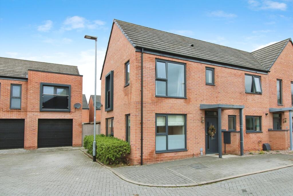 Main image of property: Manor House View, Allerton Bywater, Castleford, West Yorkshire, WF10