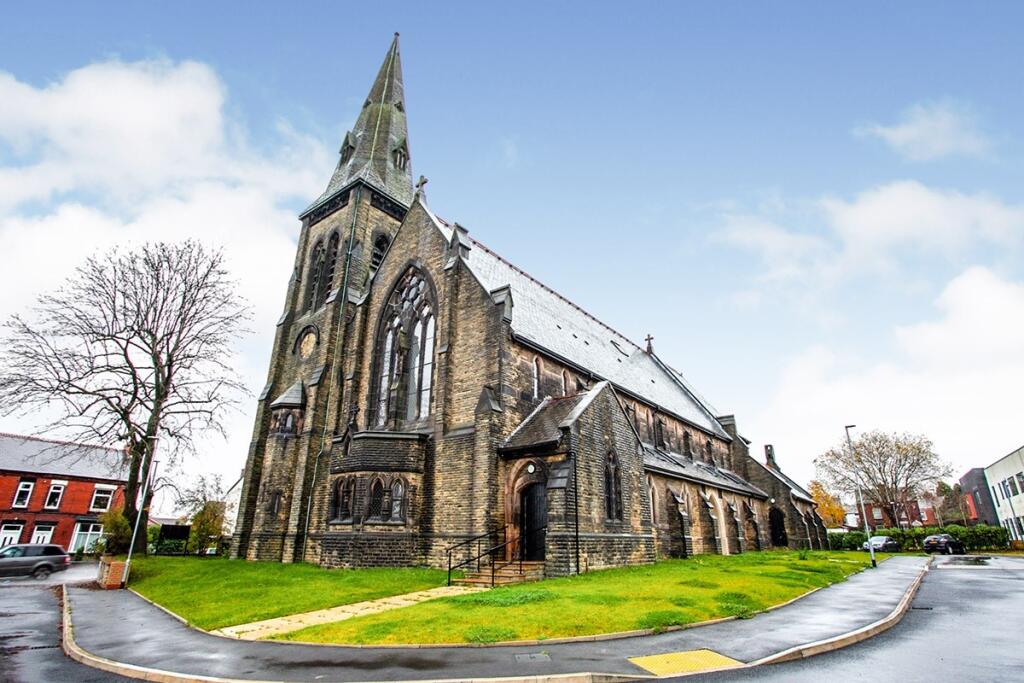 Main image of property: Steeple View Close, Hyde, Greater Manchester, SK14