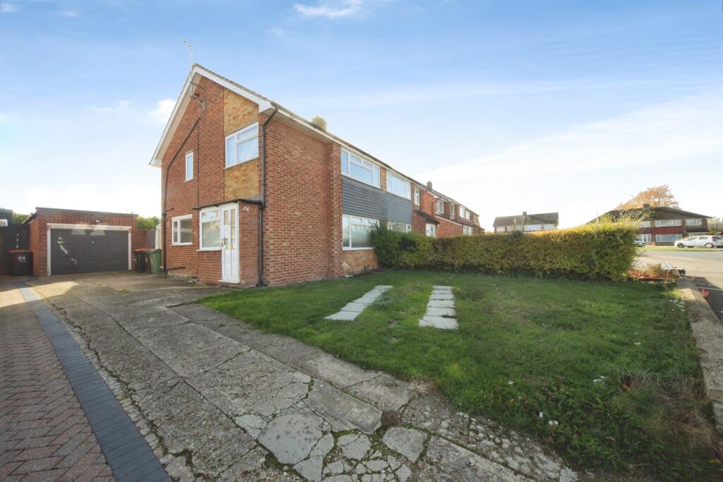Main image of property: Carterweys, Dunstable