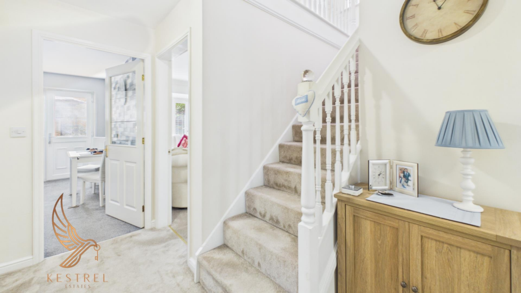 House in Wakefield, Featherstone - More