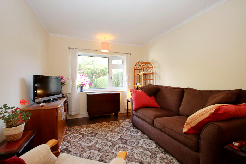 House in New Forest, Gore Road Industrial Estate, New Milton - More