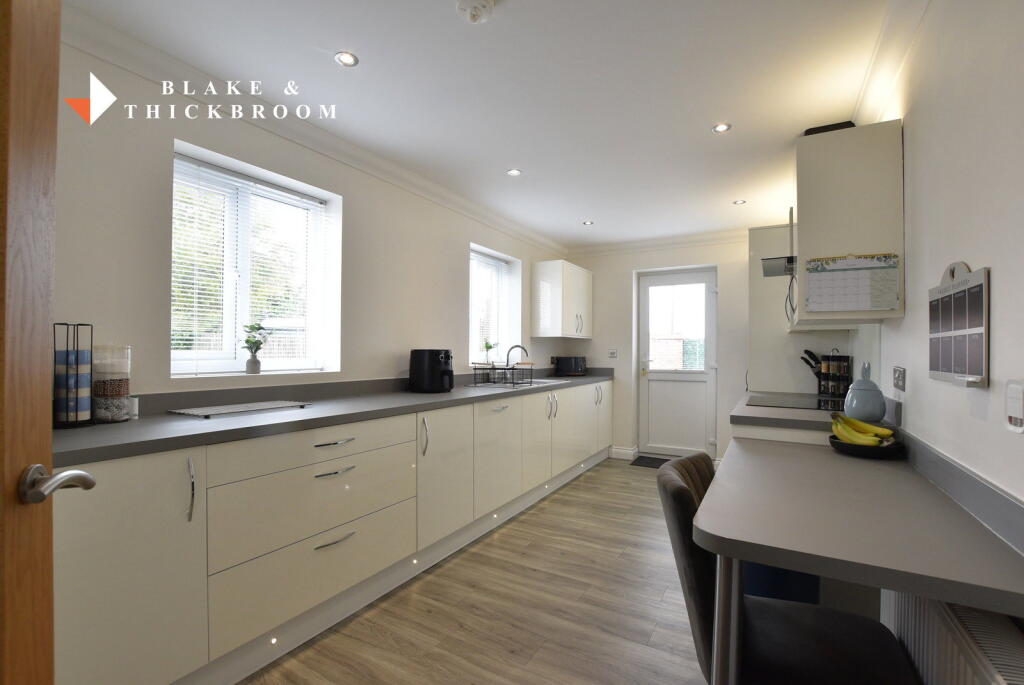 House in Clacton-on-Sea, Holland-on-Sea - View 3