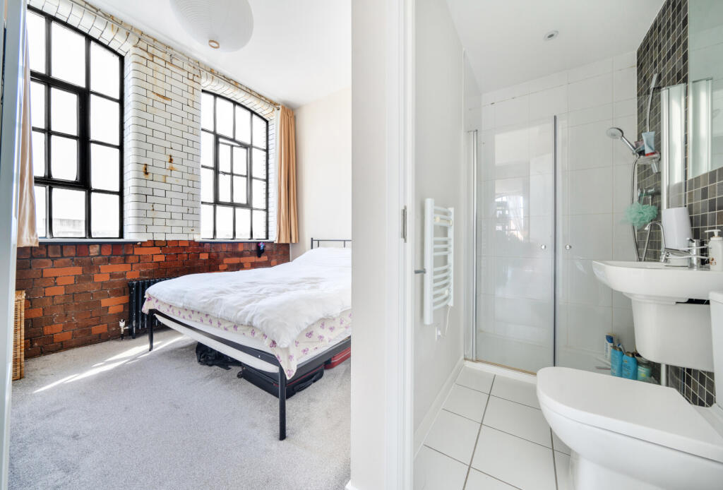 Apartment in Bristol, Southville - View 2