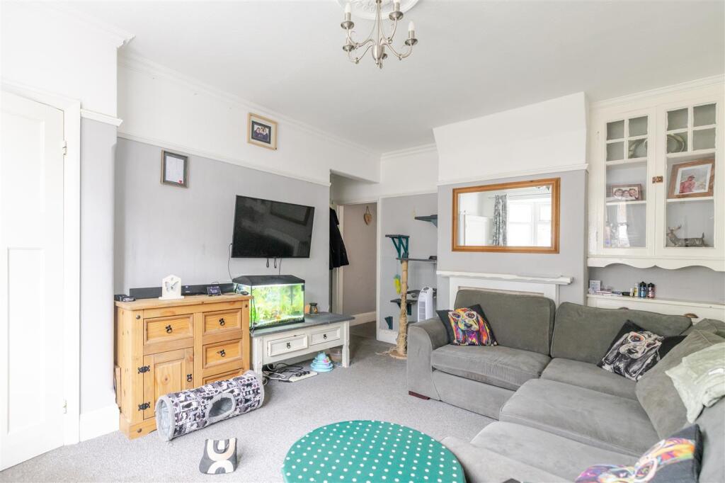 House in Grimsby, Littlefield - View 2