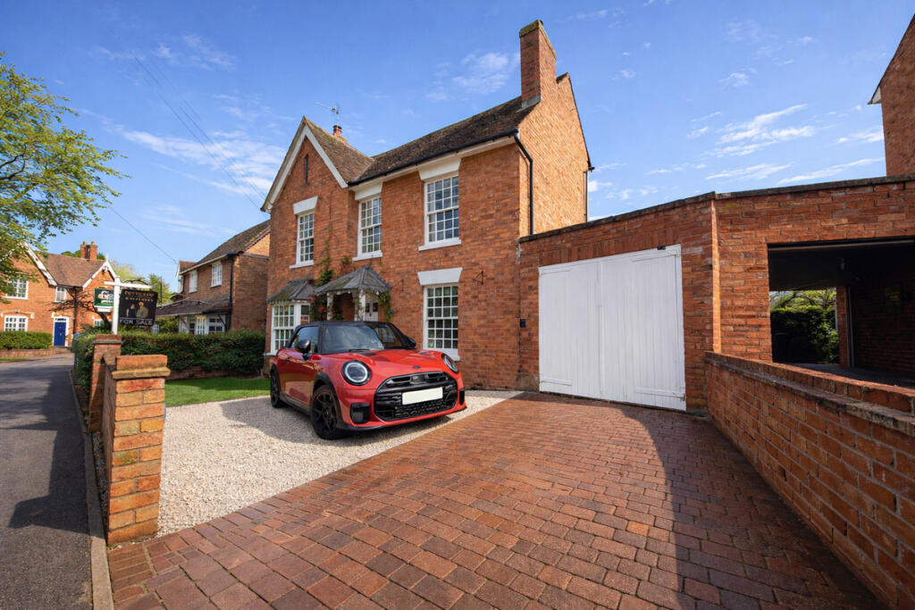 Main image of property: Wellesbourne, Georgian Style, Extended + Garden Office