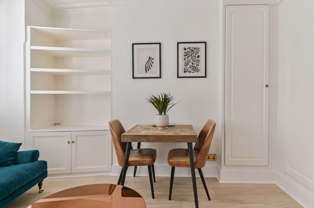 Apartment in London - View 5