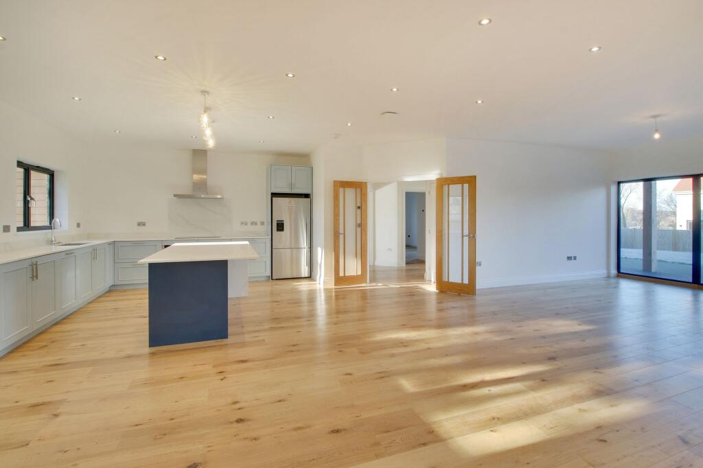 2, Oakview Place, Little Horsted, TN22 photo 3