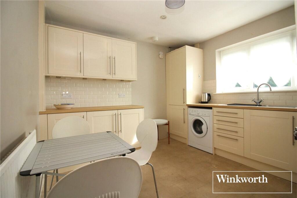 Apartment in Watford - View 4