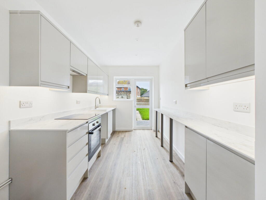 House in Worthing, West Sussex - View 5