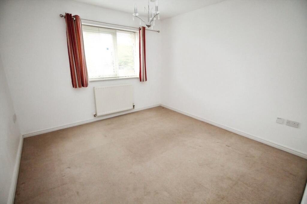 Halifax Road, Huddersfield, West Yorkshire, HD3 photo 4