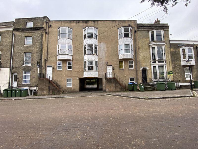 1-bed maisonette on Cranbury Place, Southampton, SO14, £125,000