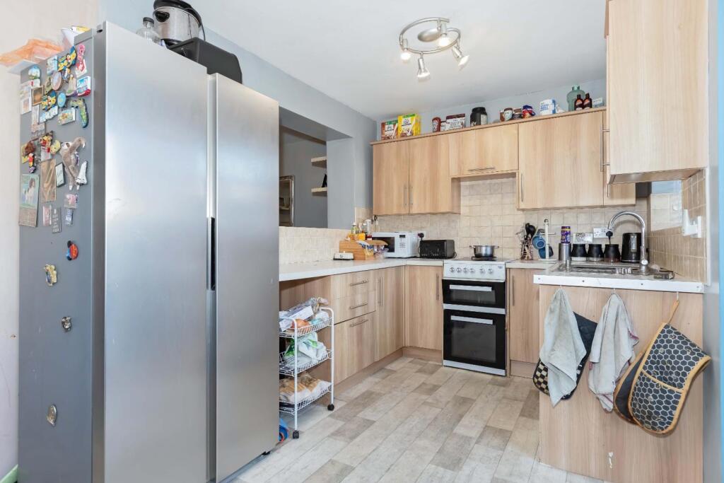 Orchard Avenue, Lancing photo 5
