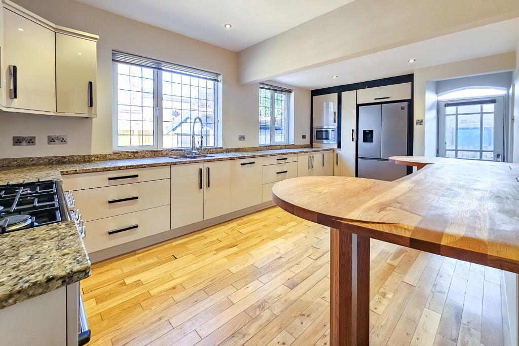 Park Avenue, Harrogate, HG2 photo 3