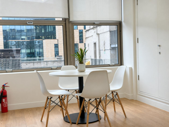 5th floor 52-54 Gracechurch Street - Breakout Table View.png