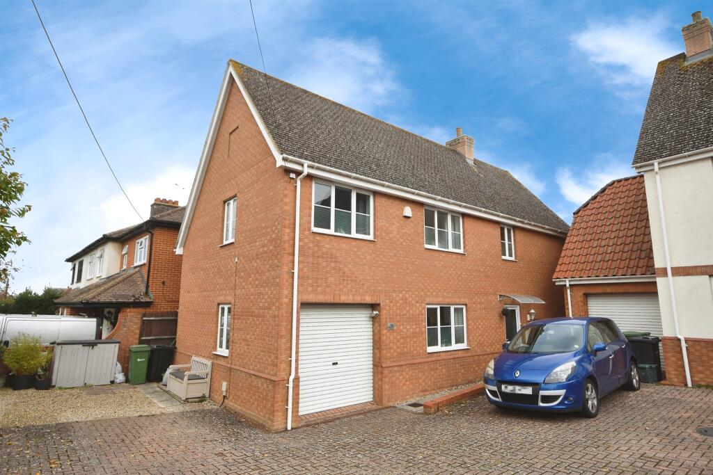 Main image of property: Valley Road, Braintree