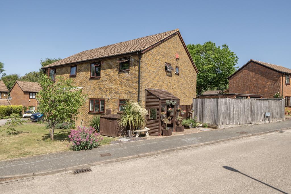 Main image of property: Tindale Close, Sanderstead, South Croydon, CR2 0RT