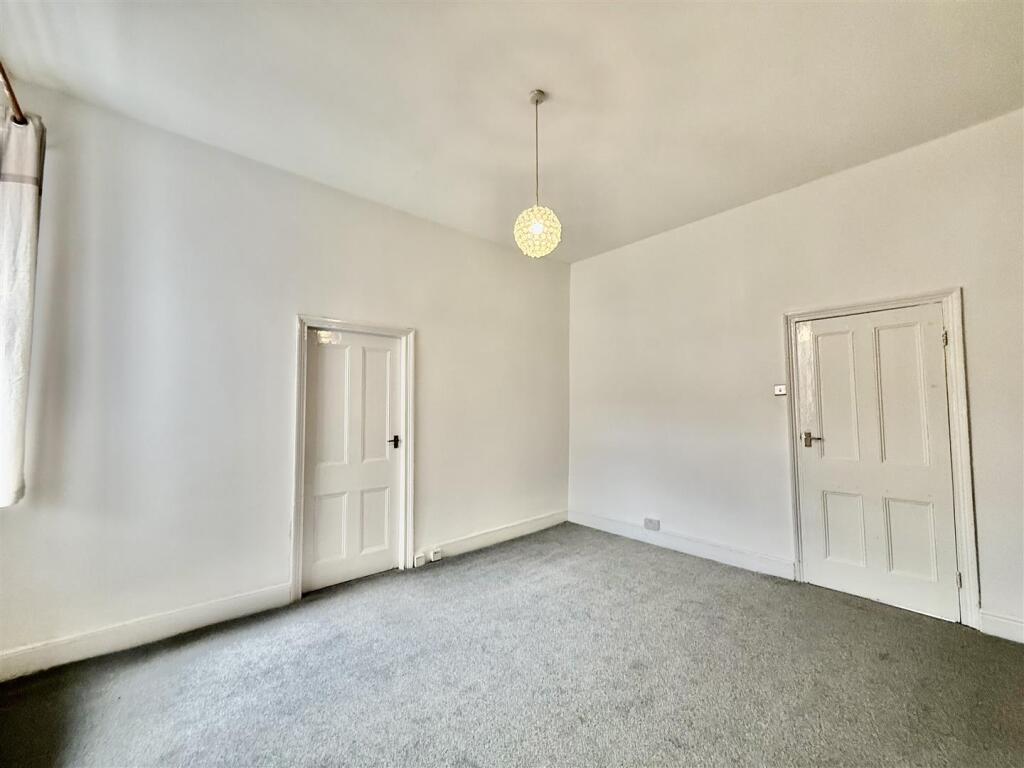 Apartment in Gateshead, North East - View 5
