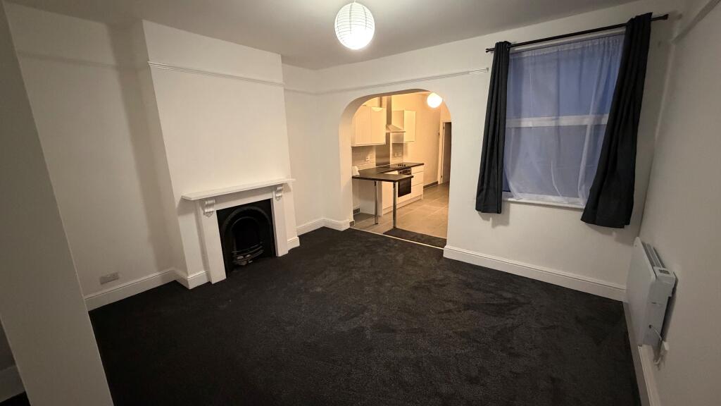 House in Northampton, Far Cotton and Delapre - View 5
