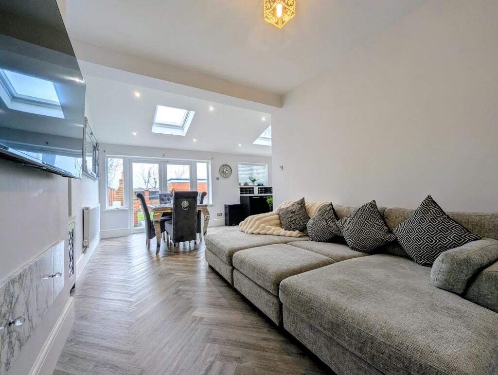 House in Newcastle upon Tyne - More