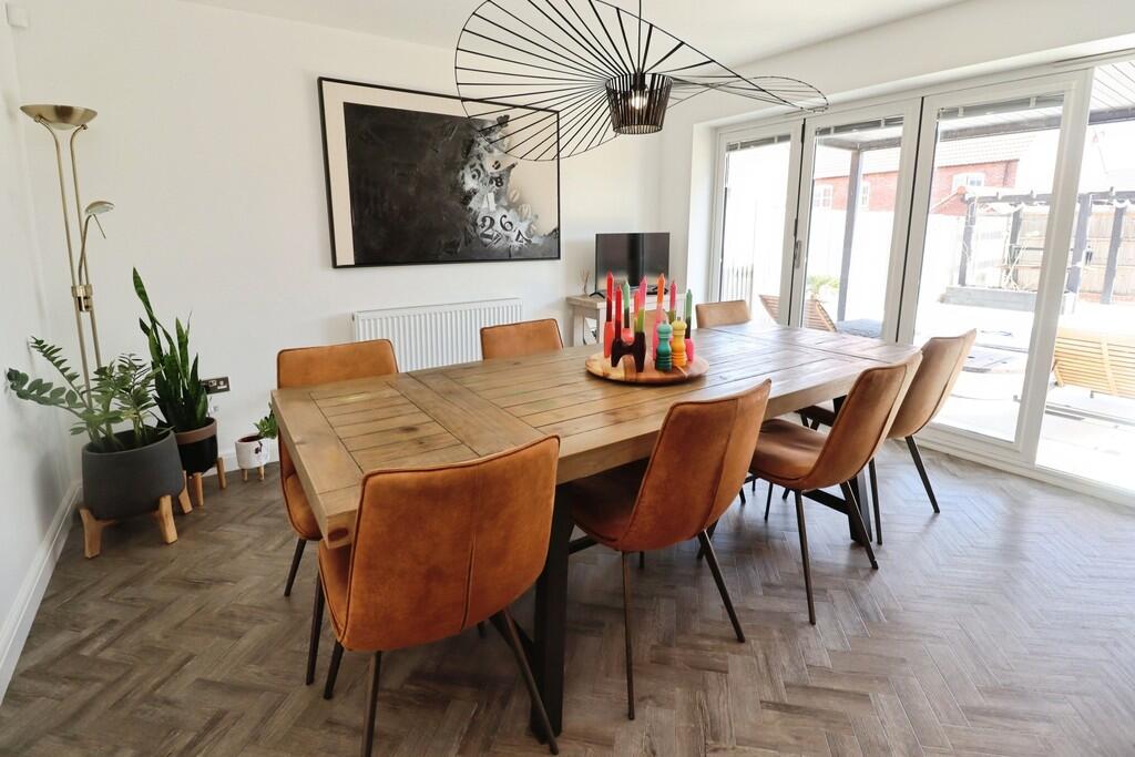 House in West Lindsey, Welton - More