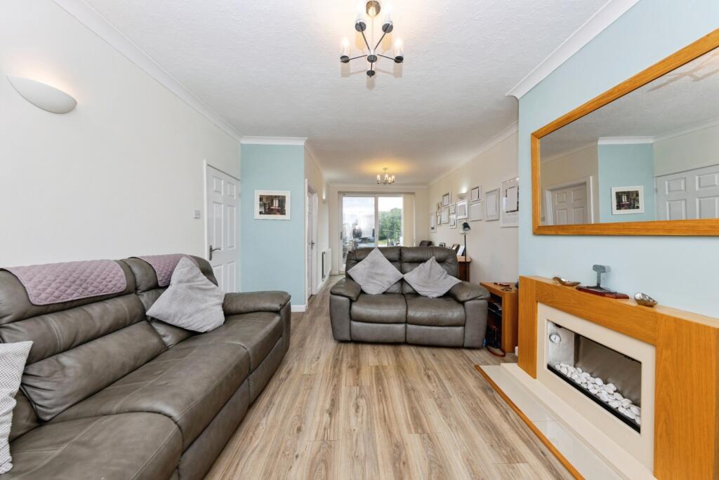 House in Llanelli - View 4