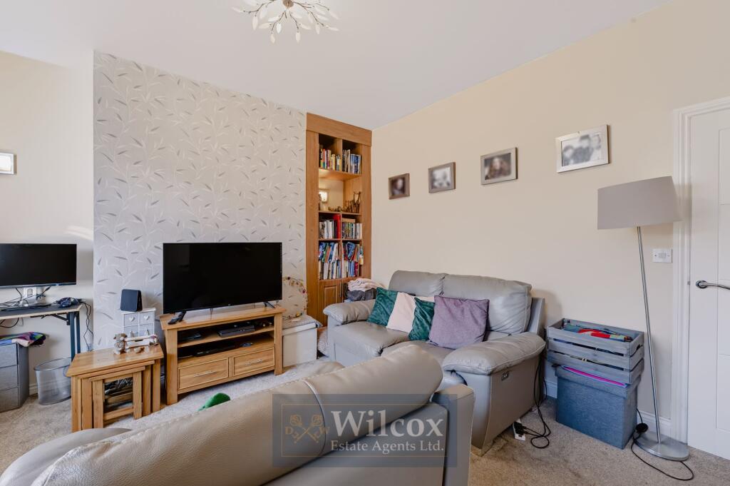 House in Bolton, Heaton - More