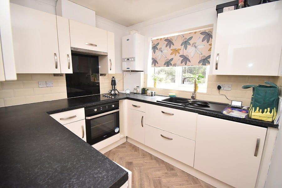 Apartment in Exeter, St Thomas - View 3