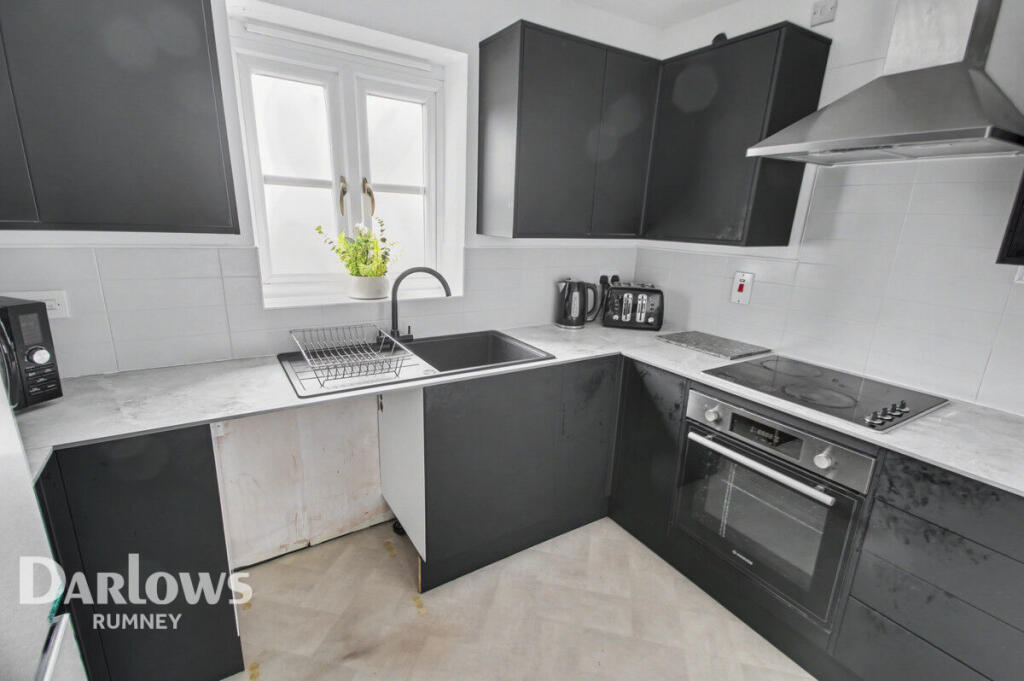 Apartment in Cardiff, St Mellons, Trowbridge - More