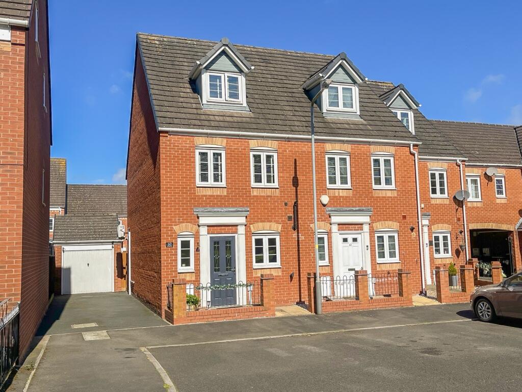 3-bed house on Ellards Drive, Wednesfield, £279,950
