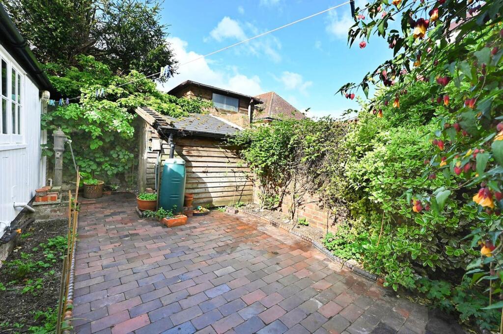 House in Tonbridge - View 4