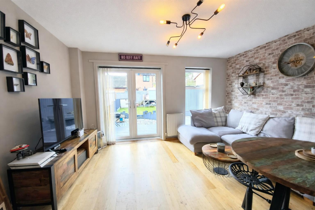 20, Hanson Park, Northam, Bideford photo 3