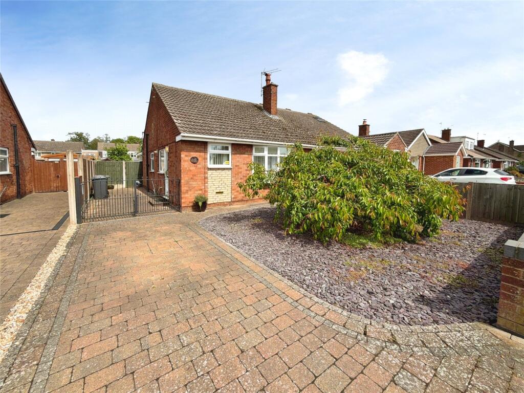 Main image of property: Broadway, North Hykeham, Lincoln, Lincolnshire, LN6