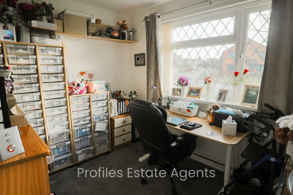 House in Hinckley and Bosworth, Leicestershire - More
