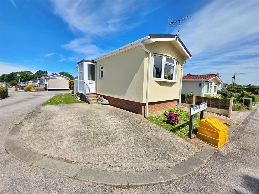 Main image of property: Hall Gate Lane, Stalmine, Poulton-Le-Fylde
