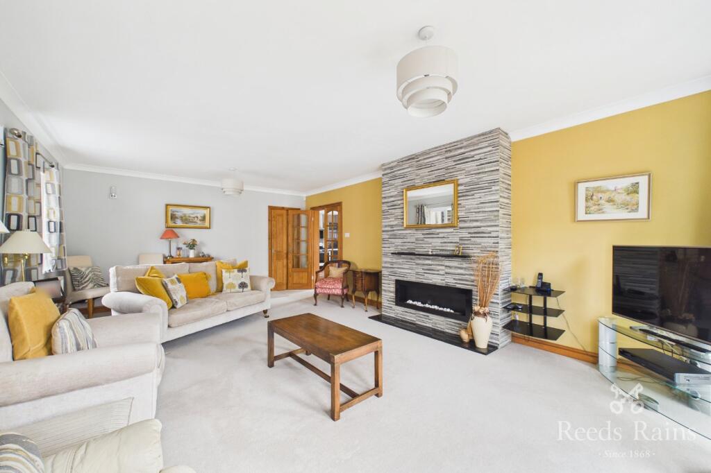 House in Haxby, Park Estate, York - View 2
