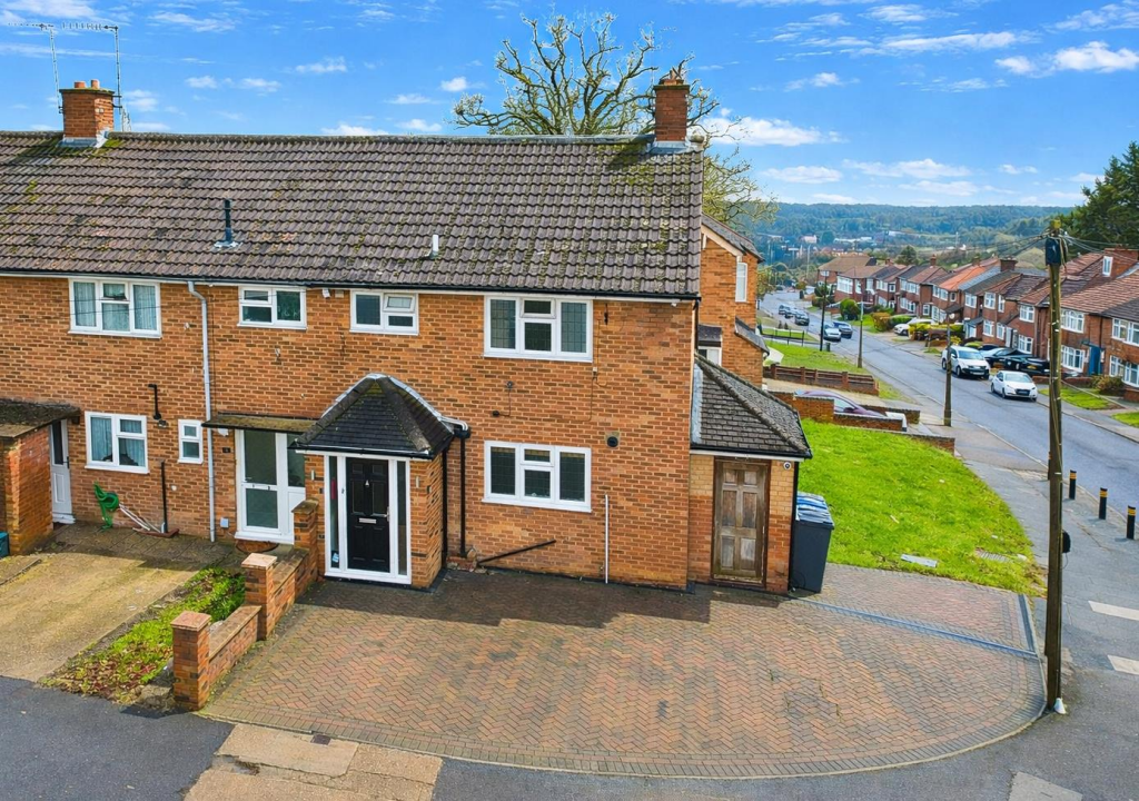 Main image of property: Oak Street, Nash Mills, Hemel Hempstead