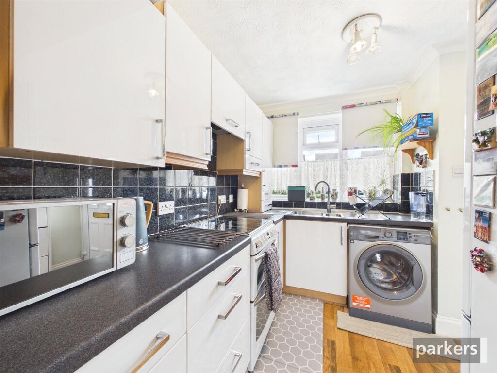 Bathurst Road, Winnersh, Wokingham, Berkshire, RG41 photo 3