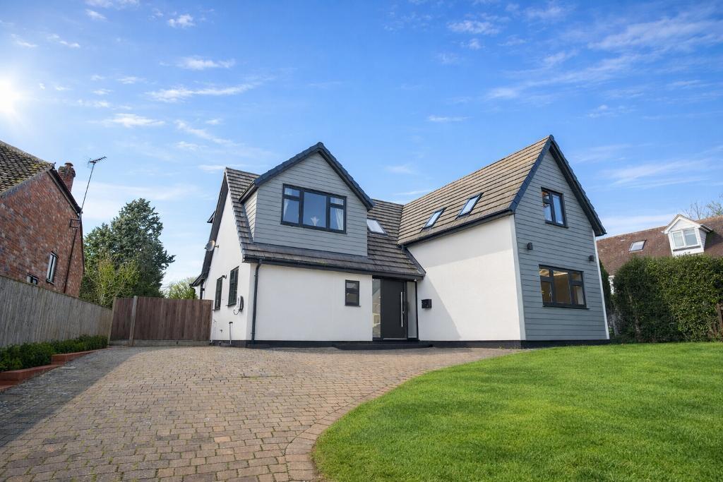 Main image of property: Vicarage Road, Silsoe, Bedfordshire, MK45 4EF