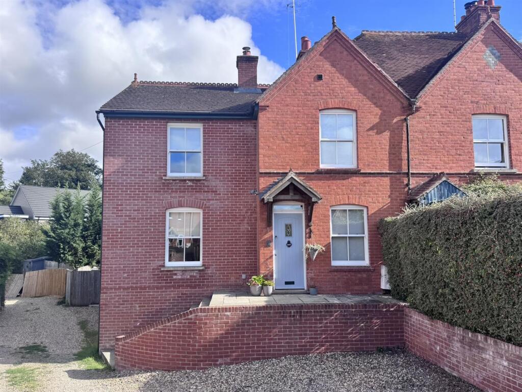 Main image of property: Edgecombe Lane, Newbury