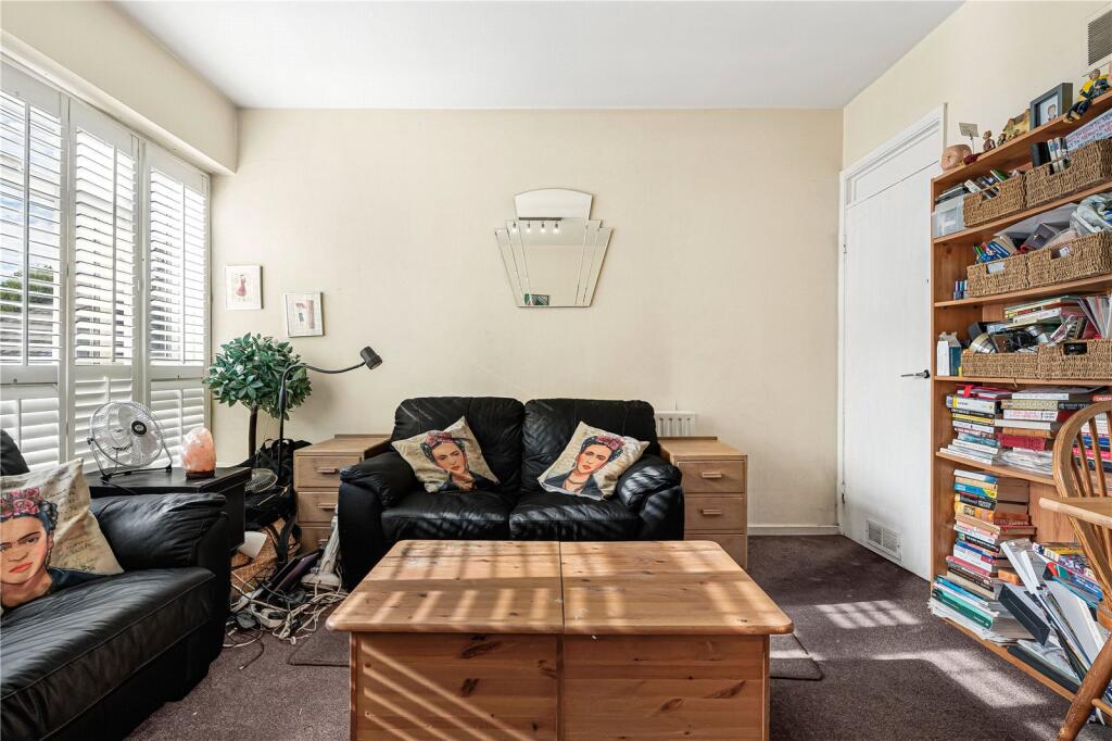 Apartment in London - More