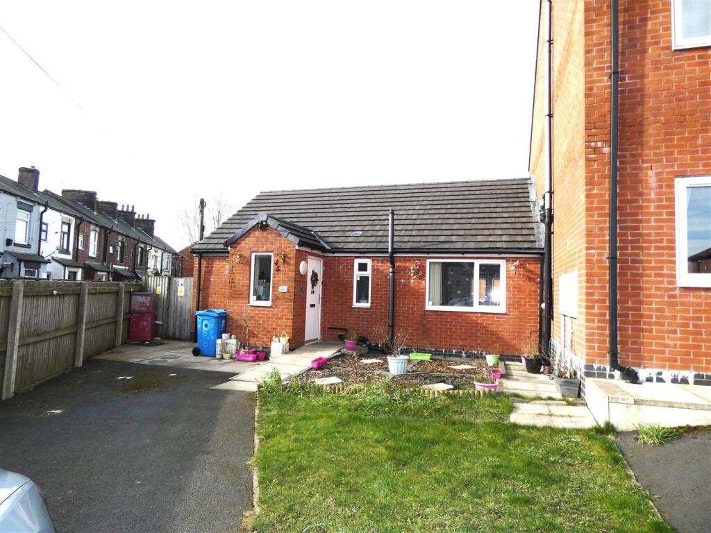 Main image of property: Whitecroft Street, Oldham