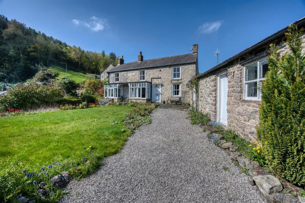 Main image of property: Goosehill Cottage, Castleton