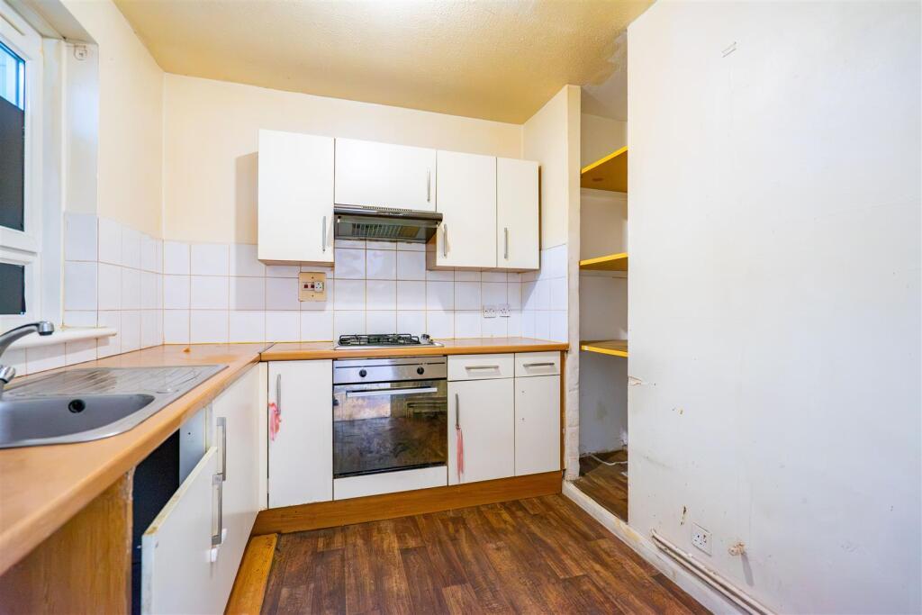 Apartment in London - More